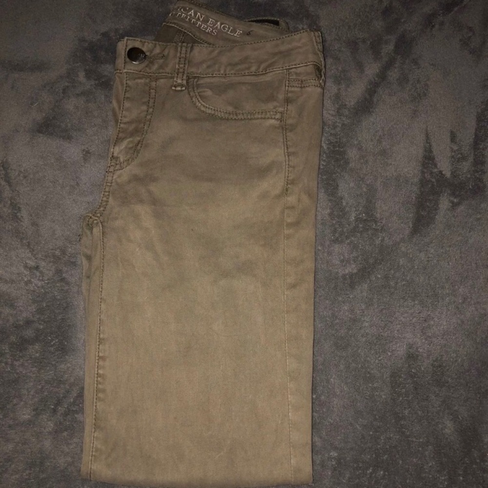 American Eagle Green Jegging Crop Size 4